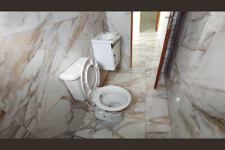 Casa para alugar com 38m², 2 quartos e sem vagaBanheiro