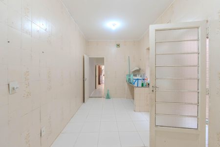 Casa à venda com 130m², 3 quartos e sem vaga Casa à venda com 130m², 3 quartos e sem vagaCozinha