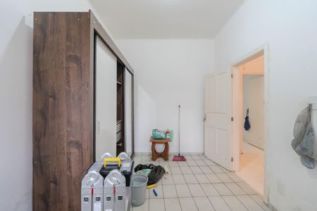 Casa à venda com 130m², 3 quartos e sem vaga Casa à venda com 130m², 3 quartos e sem vagaSala