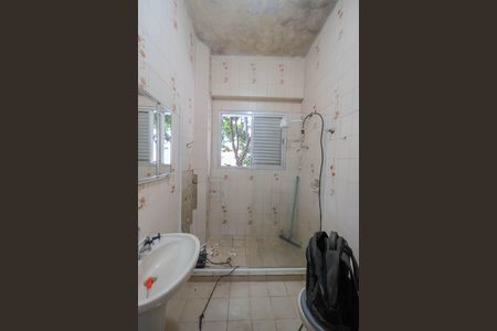 Casa à venda com 130m², 3 quartos e sem vaga Casa à venda com 130m², 3 quartos e sem vagaBanheiro