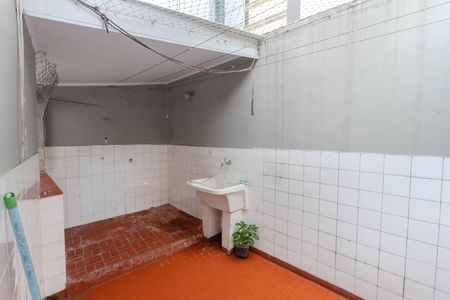 Casa à venda com 130m², 3 quartos e sem vaga Casa à venda com 130m², 3 quartos e sem vagaSacada