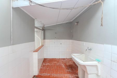 Casa à venda com 130m², 3 quartos e sem vaga Casa à venda com 130m², 3 quartos e sem vagaSacada