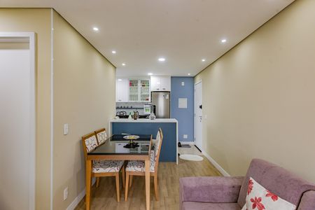 Sala de apartamento para alugar com 2 quartos, 62m² em Parque Fongaro, São Paulo