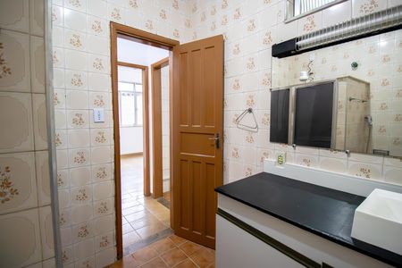 Apartamento para alugar com 68m², 2 quartos e sem vagaBanheiro