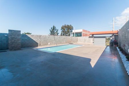 Casa para alugar com 300m², 1 quarto e 2 vagas Casa para alugar com 300m², 1 quarto e 2 vagasPiscina