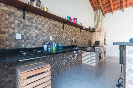 Casa para alugar com 300m², 1 quarto e 2 vagas Casa para alugar com 300m², 1 quarto e 2 vagasCozinha