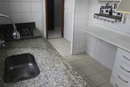 Apartamento para alugar com 66m², 2 quartos e 1 vagaCozinha 