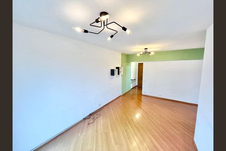 Sala de apartamento para alugar com 3 quartos, 70m² em Jardim das Laranjeiras, São Paulo