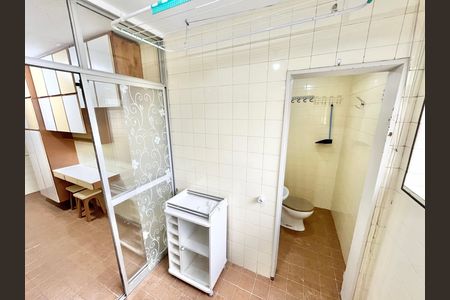Apartamento para alugar com 70m², 3 quartos e 1 vagaÁrea de Serviço