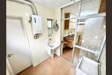 Apartamento para alugar com 70m², 3 quartos e 1 vagaÁrea de Serviço