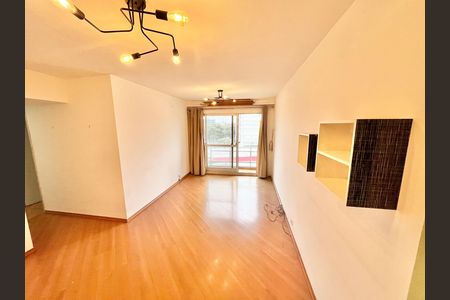 Sala de apartamento para alugar com 3 quartos, 70m² em Jardim das Laranjeiras, São Paulo