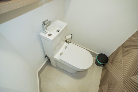 Apartamento à venda com 69m², 2 quartos e 1 vaga Apartamento à venda com 69m², 2 quartos e 1 vagaBanheiro de Serviço