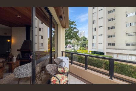 Apartamento à venda com 152m², 3 quartos e 3 vagasSacada