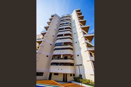 Apartamento à venda com 152m², 3 quartos e 3 vagasFachada