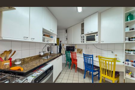 Apartamento à venda com 152m², 3 quartos e 3 vagasCozinha