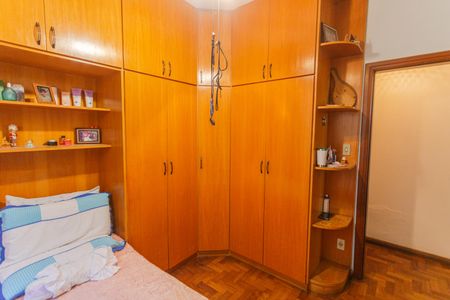 Casa à venda com 227m², 2 quartos e 2 vagas Casa à venda com 227m², 2 quartos e 2 vagasQuarto 2