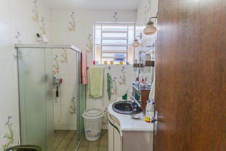 Casa à venda com 227m², 2 quartos e 2 vagas Casa à venda com 227m², 2 quartos e 2 vagasBanheiro da Suíte