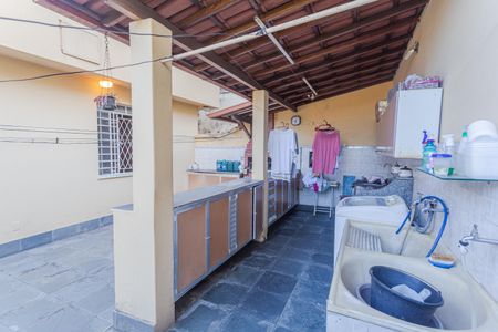 Casa à venda com 227m², 2 quartos e 2 vagas Casa à venda com 227m², 2 quartos e 2 vagasÁrea de Serviço/Churrasqueira