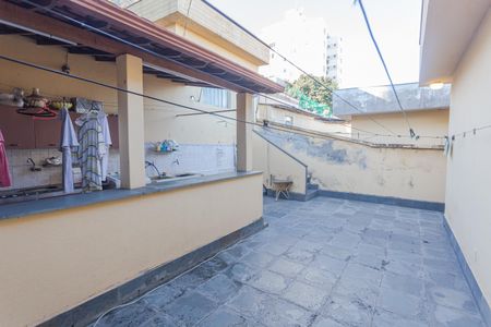 Casa à venda com 227m², 2 quartos e 2 vagas Casa à venda com 227m², 2 quartos e 2 vagasÁrea de Serviço/Churrasqueira
