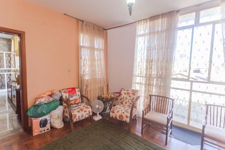 Casa à venda com 227m², 2 quartos e 2 vagas Casa à venda com 227m², 2 quartos e 2 vagasSala 1