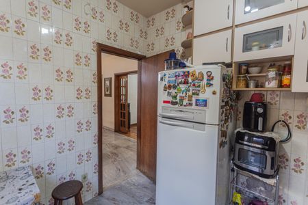 Casa à venda com 227m², 2 quartos e 2 vagas Casa à venda com 227m², 2 quartos e 2 vagasCozinha