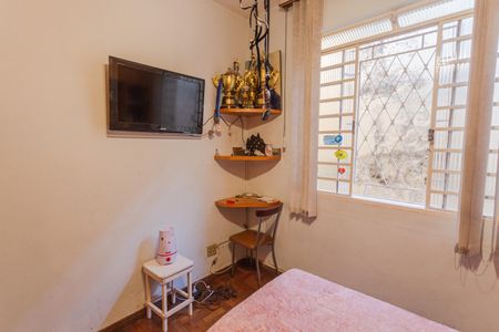 Casa à venda com 227m², 2 quartos e 2 vagas Casa à venda com 227m², 2 quartos e 2 vagasQuarto 2
