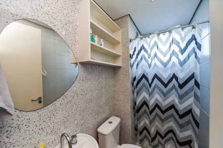 Banheiro Social de apartamento para alugar com 3 quartos, 85m² em Passo D’areia, Porto Alegre