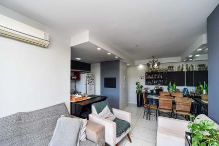Sala de apartamento para alugar com 3 quartos, 85m² em Passo D’areia, Porto Alegre