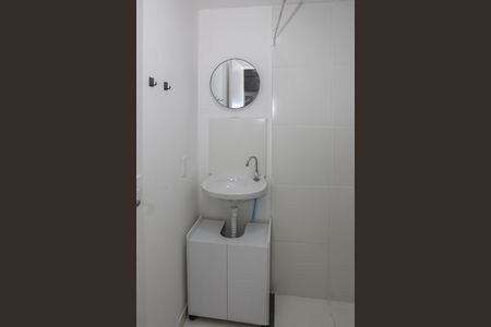 Banheiro de kitnet/studio à venda com 1 quarto, 19m² em Água Branca, São Paulo