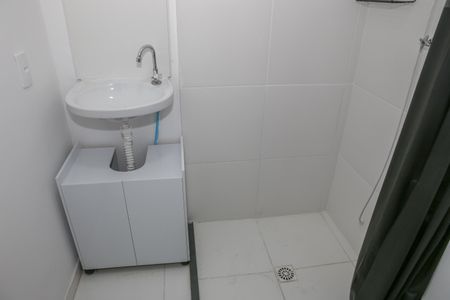Banheiro de kitnet/studio à venda com 1 quarto, 19m² em Água Branca, São Paulo