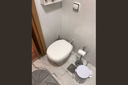 Banheiro de apartamento para alugar com 2 quartos, 76m² em Sumaré, São Paulo