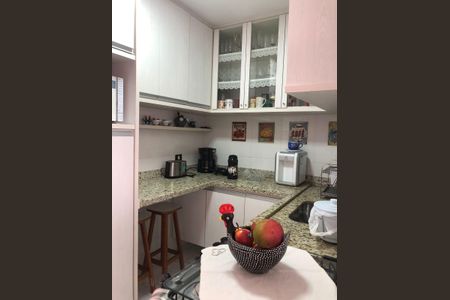 Apartamento para alugar com 76m², 2 quartos e 1 vagaCozinha