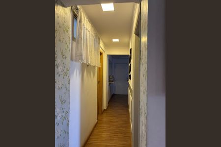 Corredor de apartamento para alugar com 2 quartos, 76m² em Sumaré, São Paulo