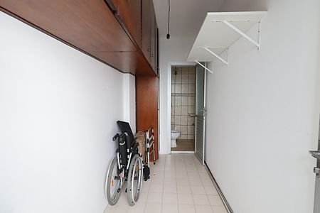 Apartamento à venda com 66m², 2 quartos e 1 vagaDependência de serviço 