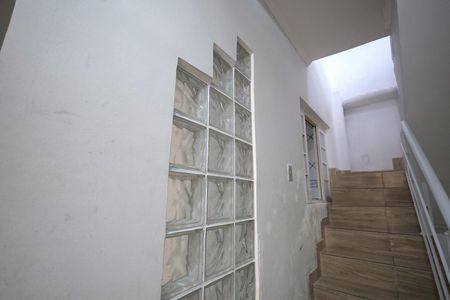 Casa para alugar com 80m², 2 quartos e 1 vagaEscada