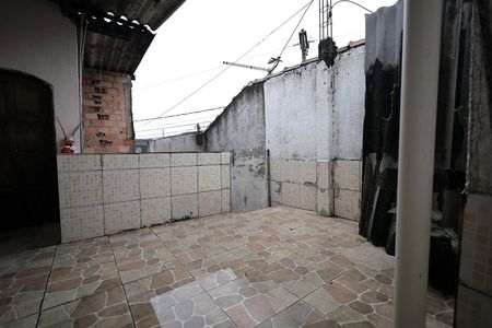 Casa para alugar com 80m², 2 quartos e 1 vagaQuintal
