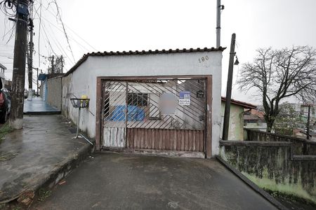 Casa para alugar com 80m², 2 quartos e 1 vagaFachada