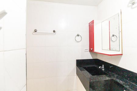 Apartamento para alugar com 48m², 2 quartos e sem vaga Apartamento para alugar com 48m², 2 quartos e sem vagaBanheiro