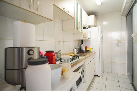 Cozinha de apartamento à venda com 2 quartos, 42m² em Santos Dumont, São Leopoldo