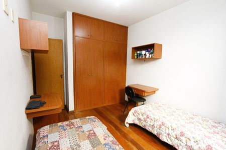Apartamento para alugar com 120m², 3 quartos e 2 vagasQuarto 2