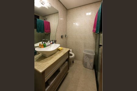 Apartamento para alugar com 241m², 3 quartos e 2 vagas