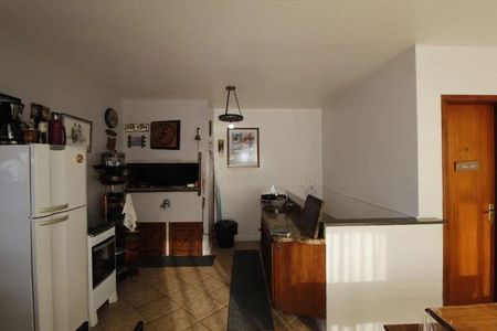 Apartamento para alugar com 241m², 3 quartos e 2 vagas