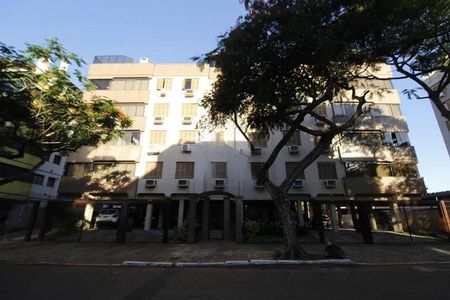 Apartamento para alugar com 241m², 3 quartos e 2 vagas