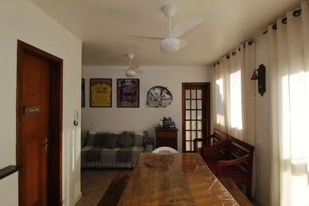 Apartamento para alugar com 241m², 3 quartos e 2 vagas
