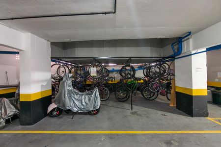 Apartamento para alugar com 49m², 1 quarto e 1 vaga Apartamento para alugar com 49m², 1 quarto e 1 vagaGaragem
