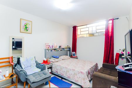 Casa à venda com 350m², 4 quartos e 3 vagasStudio 