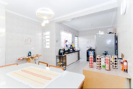Casa à venda com 350m², 4 quartos e 3 vagasCozinha 