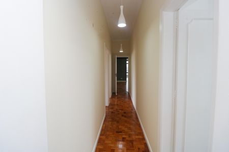 Apartamento para alugar com 265m², 4 quartos e 1 vaga Apartamento para alugar com 265m², 4 quartos e 1 vagaCorredor