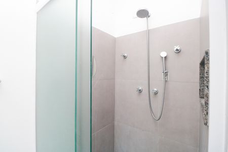 Apartamento para alugar com 265m², 4 quartos e 1 vaga Apartamento para alugar com 265m², 4 quartos e 1 vagaBanheiro da Suíte