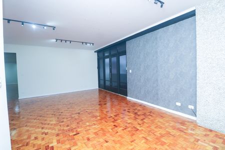 Apartamento para alugar com 265m², 4 quartos e 1 vaga Apartamento para alugar com 265m², 4 quartos e 1 vagaSala
